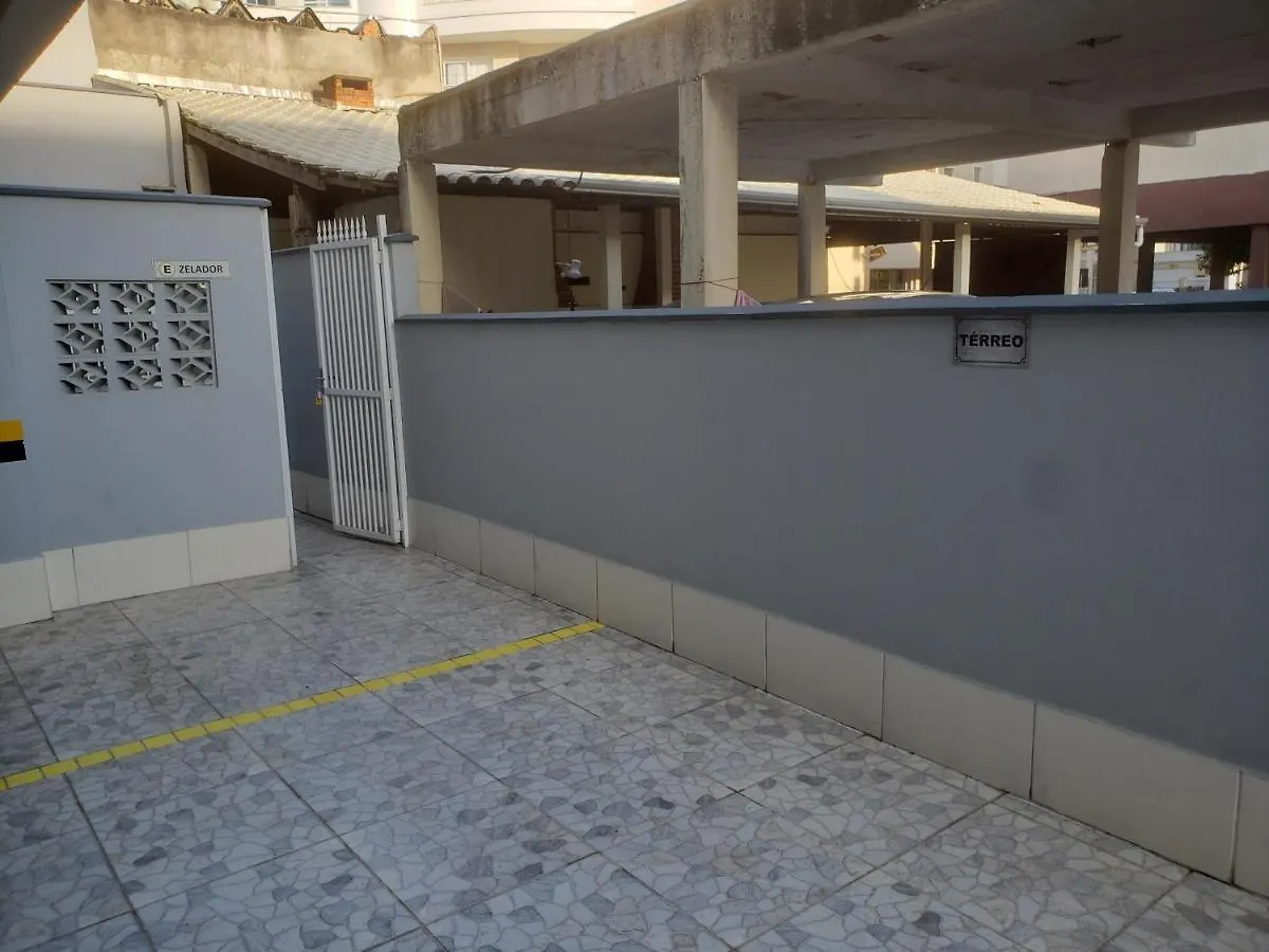 Apartman Apto 1 Quarto, Centro De Bombinhas, 130 Metros Da Praia.