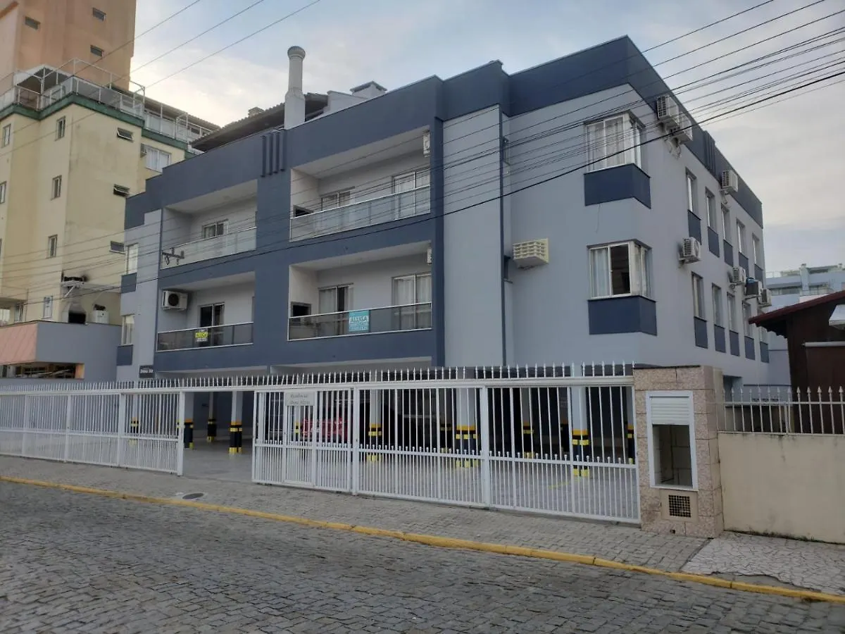 Apartman Apto 1 Quarto, Centro De Bombinhas, 130 Metros Da Praia.