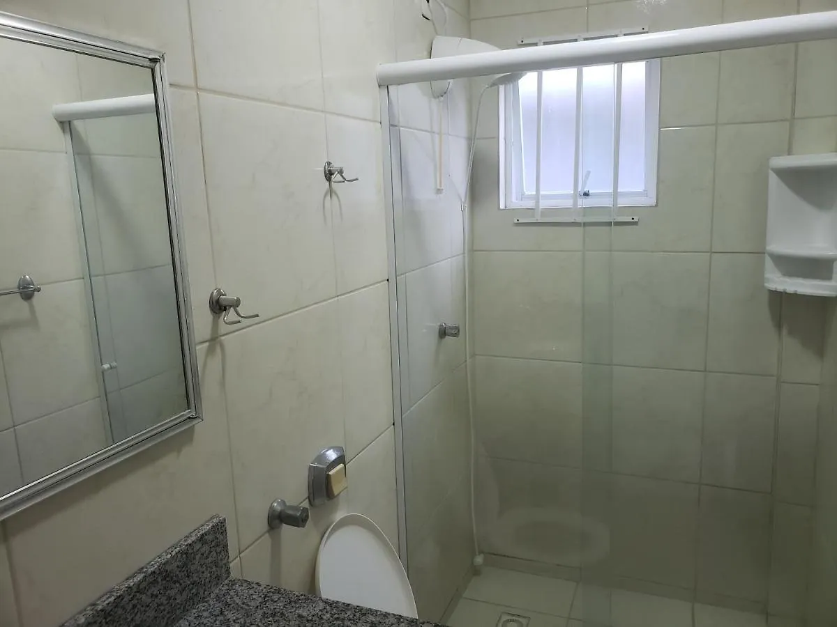 Apto 1 Quarto, Centro De Bombinhas, 130 Metros Da Praia. Apartament